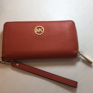 Michael Kors Wristlet Wallet